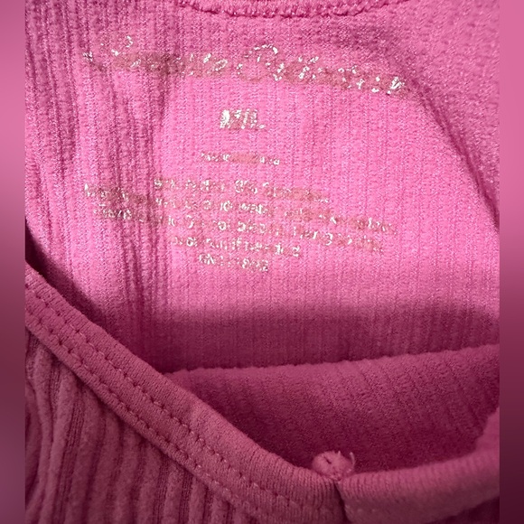 Vibrant Pink Ribbed Tank Top - Picture 3 of 4